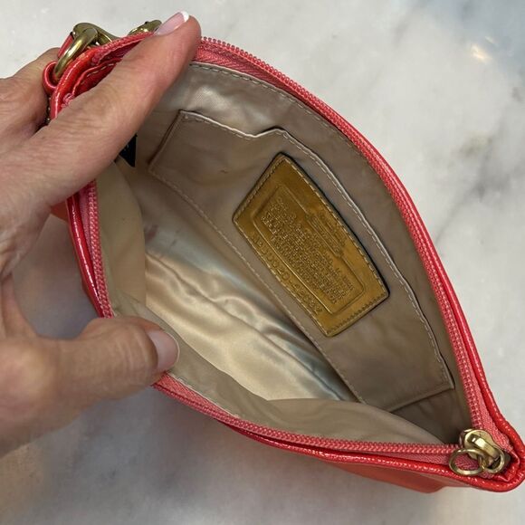 Coach Amanda Sateen Horse & Carriage Large Wristlet Clutch Bag - Picture 15 of 16